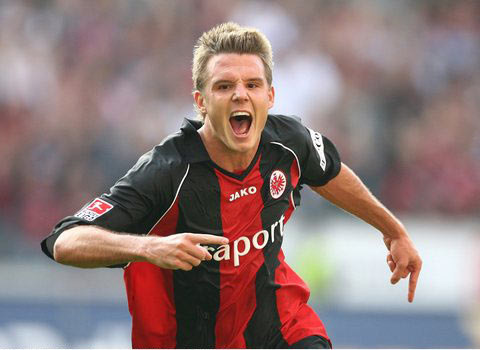 键时刻挺身 键时刻挺身